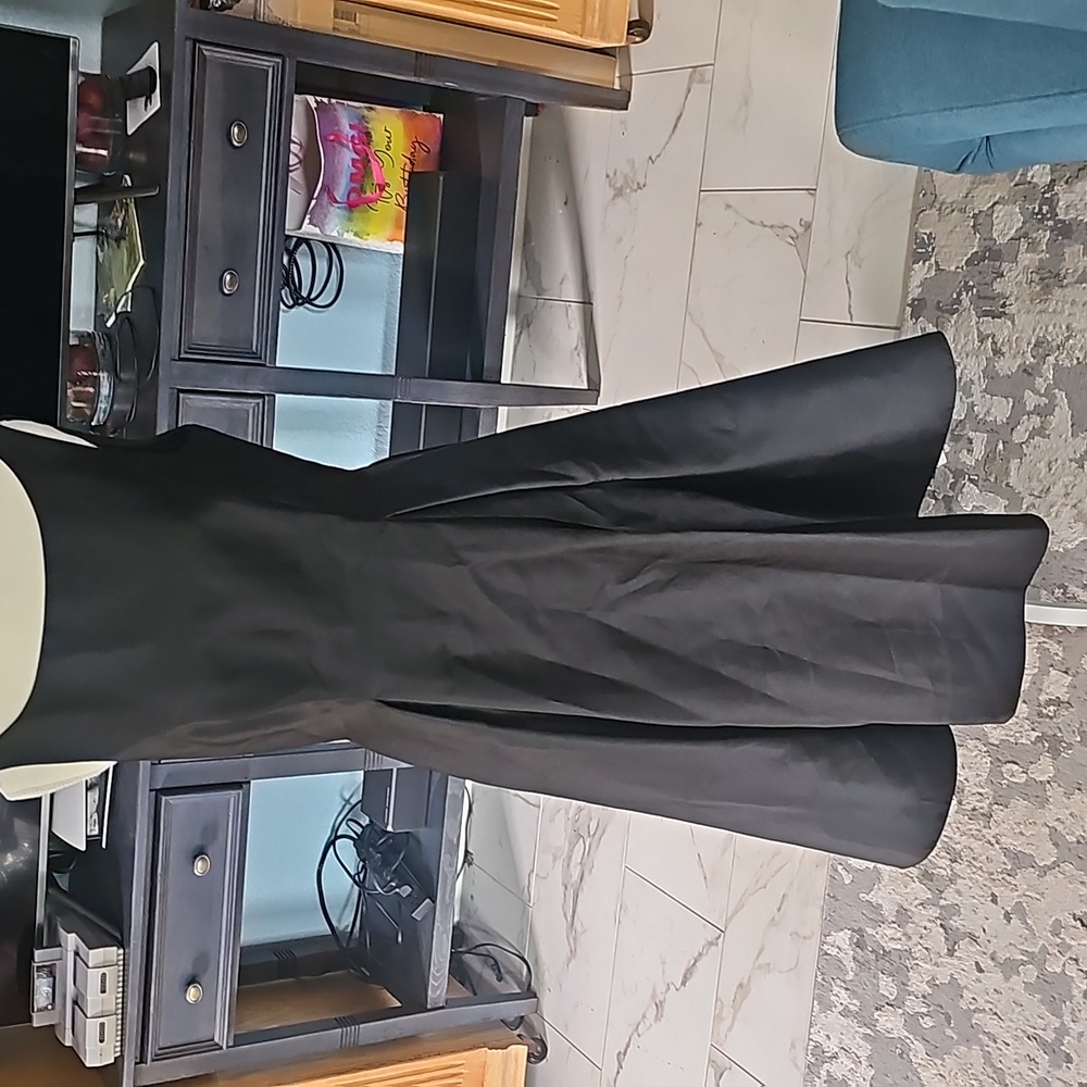 A-line Sleeveless Flared Boat Neck Plain  black dress
